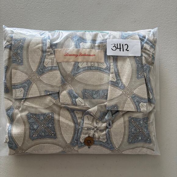 Tommy Bahama Men's Size Medium Cream 100% Silk Geometric Short Sleeve Shirt - Picture 10 of 10